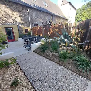 Meuble Avec Terrasse Axe Rennes Saint Malo Hébergement de vacances La Baussaine